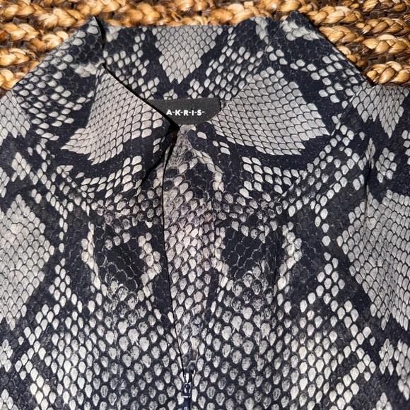 Akris Python-Print Silk Funnel-Neck Tunic (108) - Picture 7 of 10